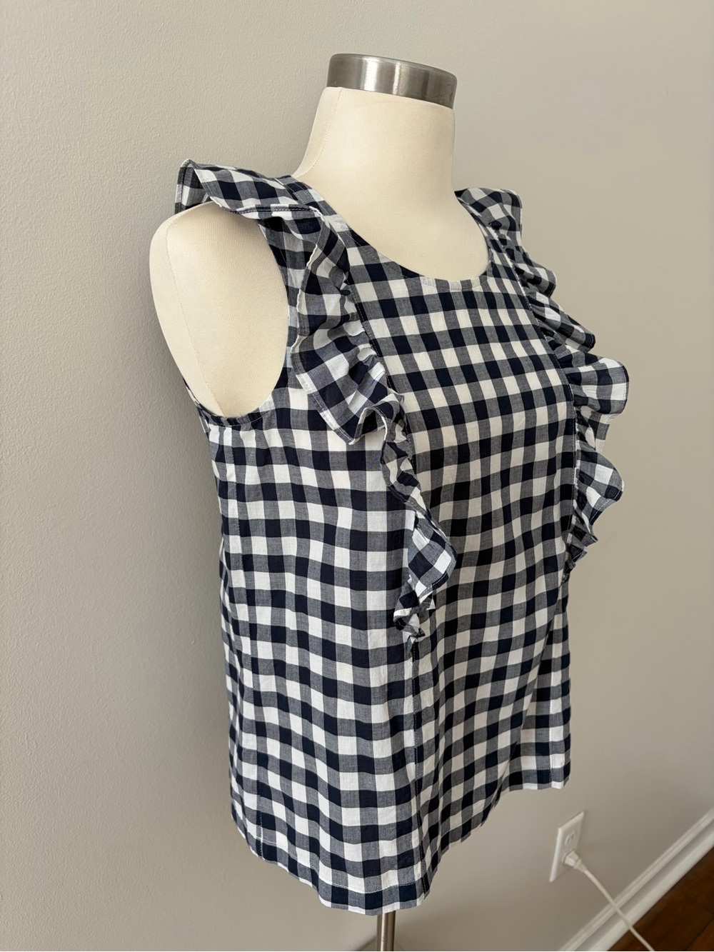 J. Crew Navy and White Gingham Sleeveless Top w/ Ruffle Sz 2 Preppy Cottagecore - Picture 4 of 10
